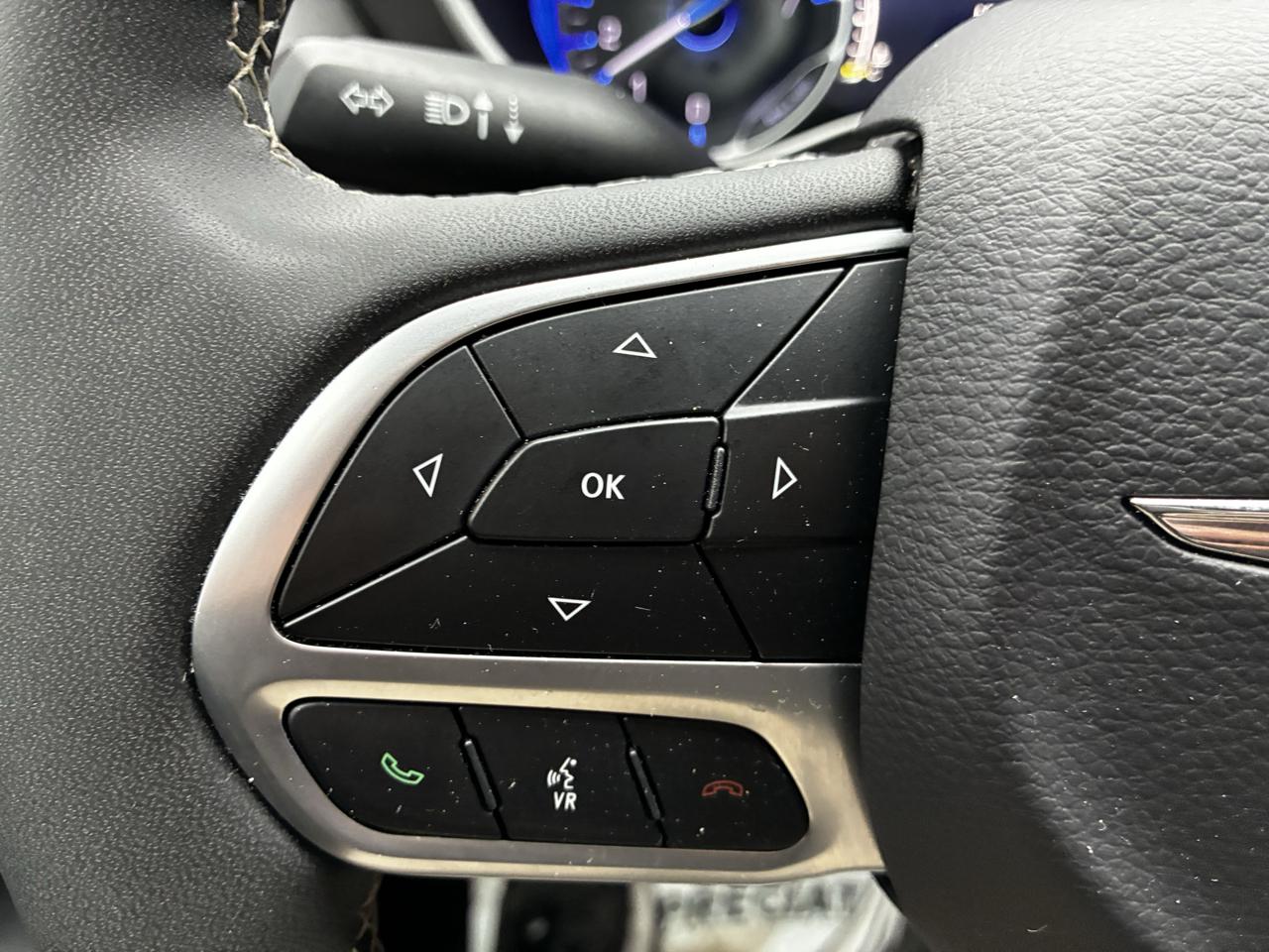Chrysler Pacifica Select 2026