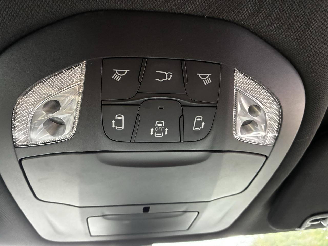 Chrysler Pacifica Select 2026