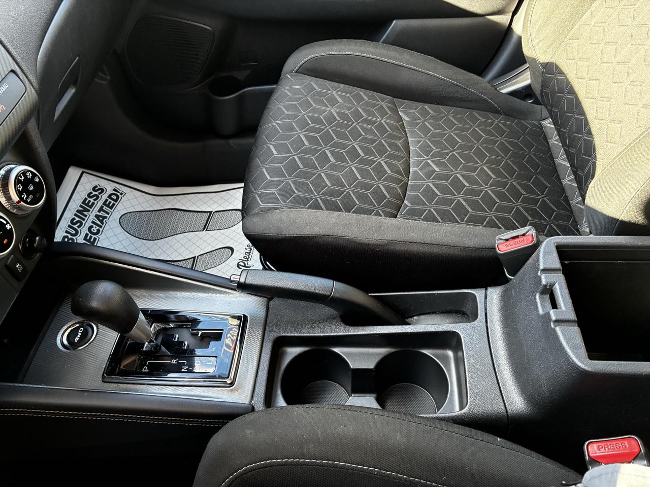 Mitsubishi Outlander Sport 2.0 ES 4WD 2024