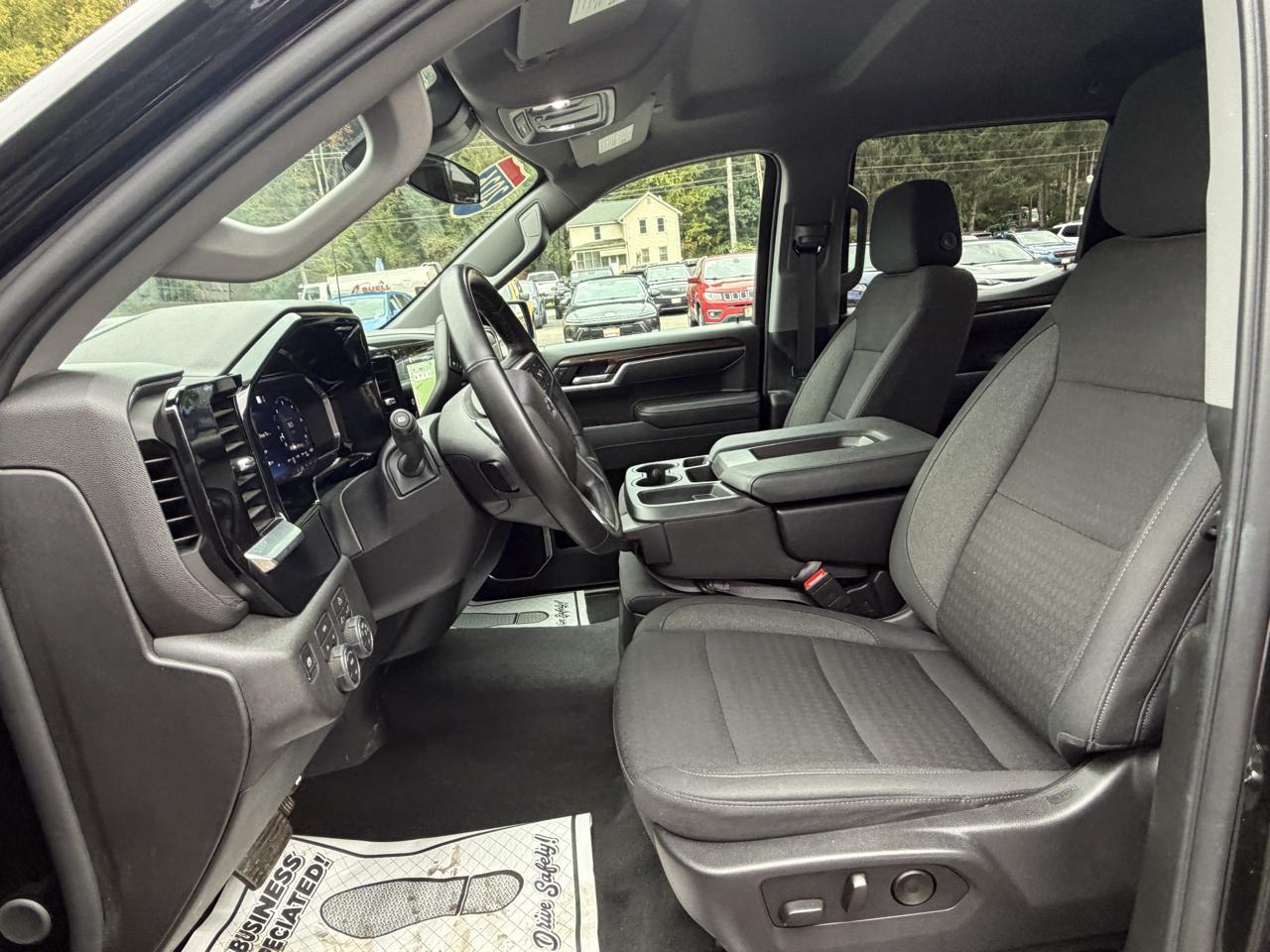 Chevrolet Silverado 1500 RST Crew Cab 4WD 2026