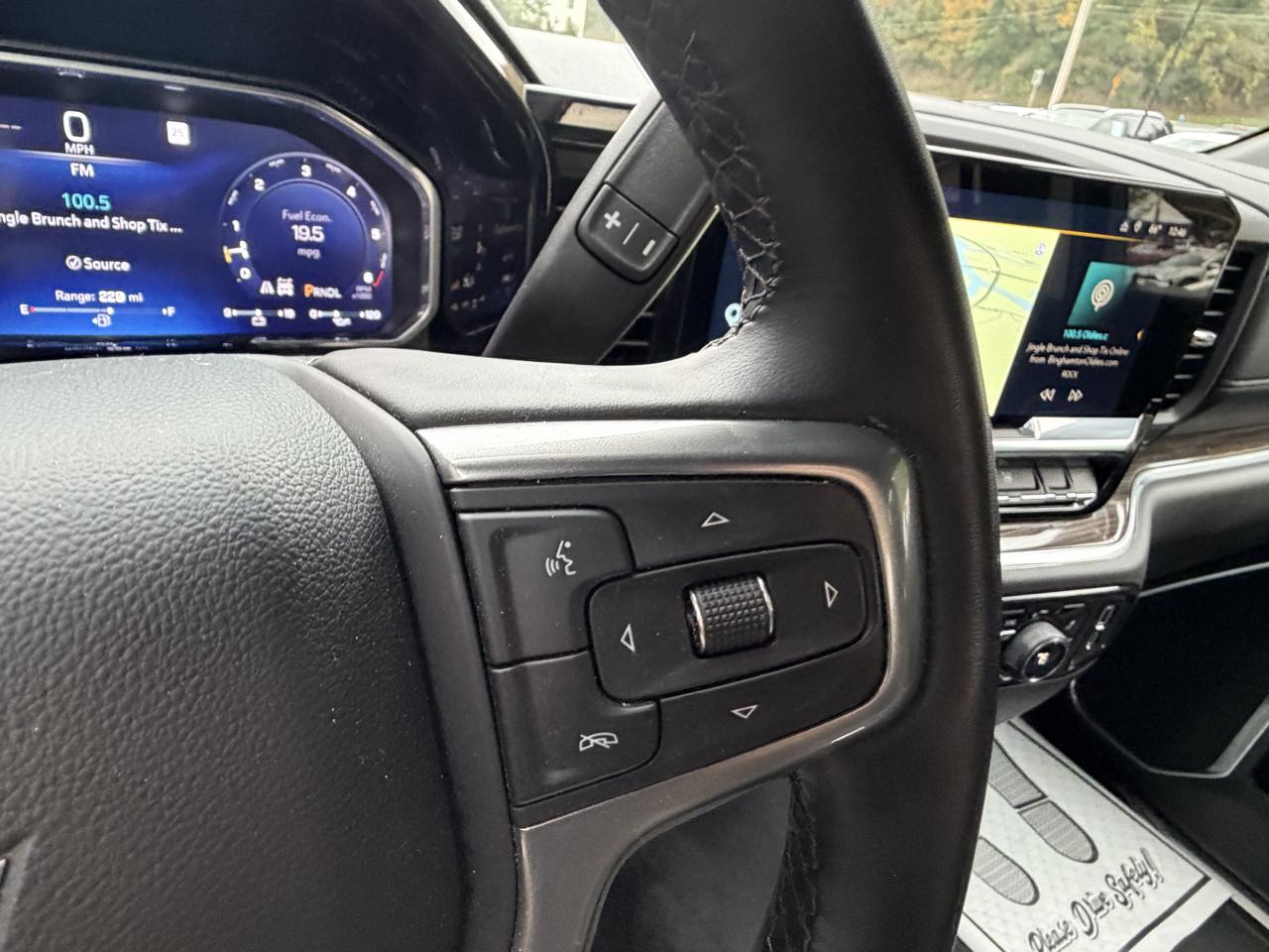 Chevrolet Silverado 1500 RST Crew Cab 4WD 2026