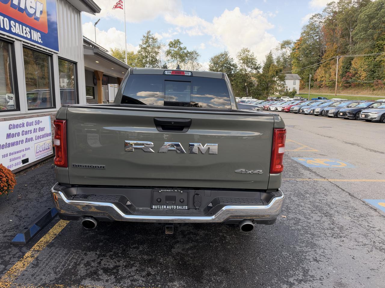 RAM 1500 Big Horn Crew Cab SWB 4WD 2026