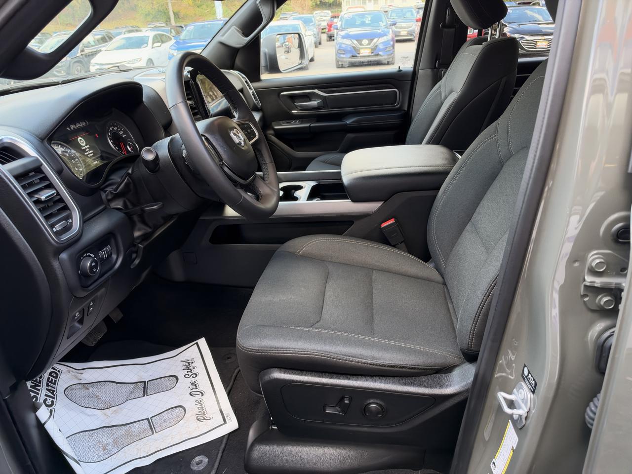 RAM 1500 Big Horn Crew Cab SWB 4WD 2026