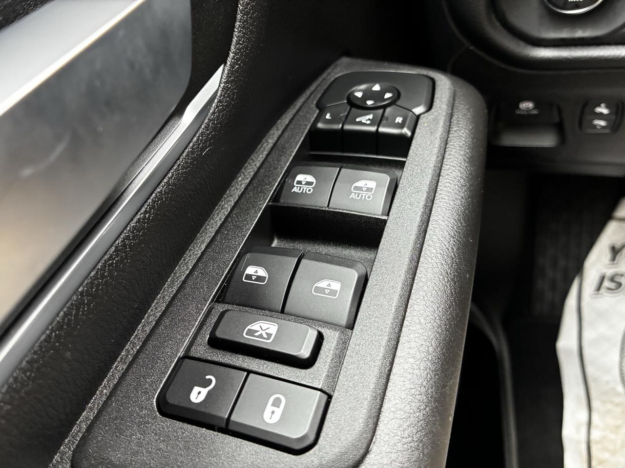 RAM 1500 Big Horn Crew Cab SWB 4WD 2026