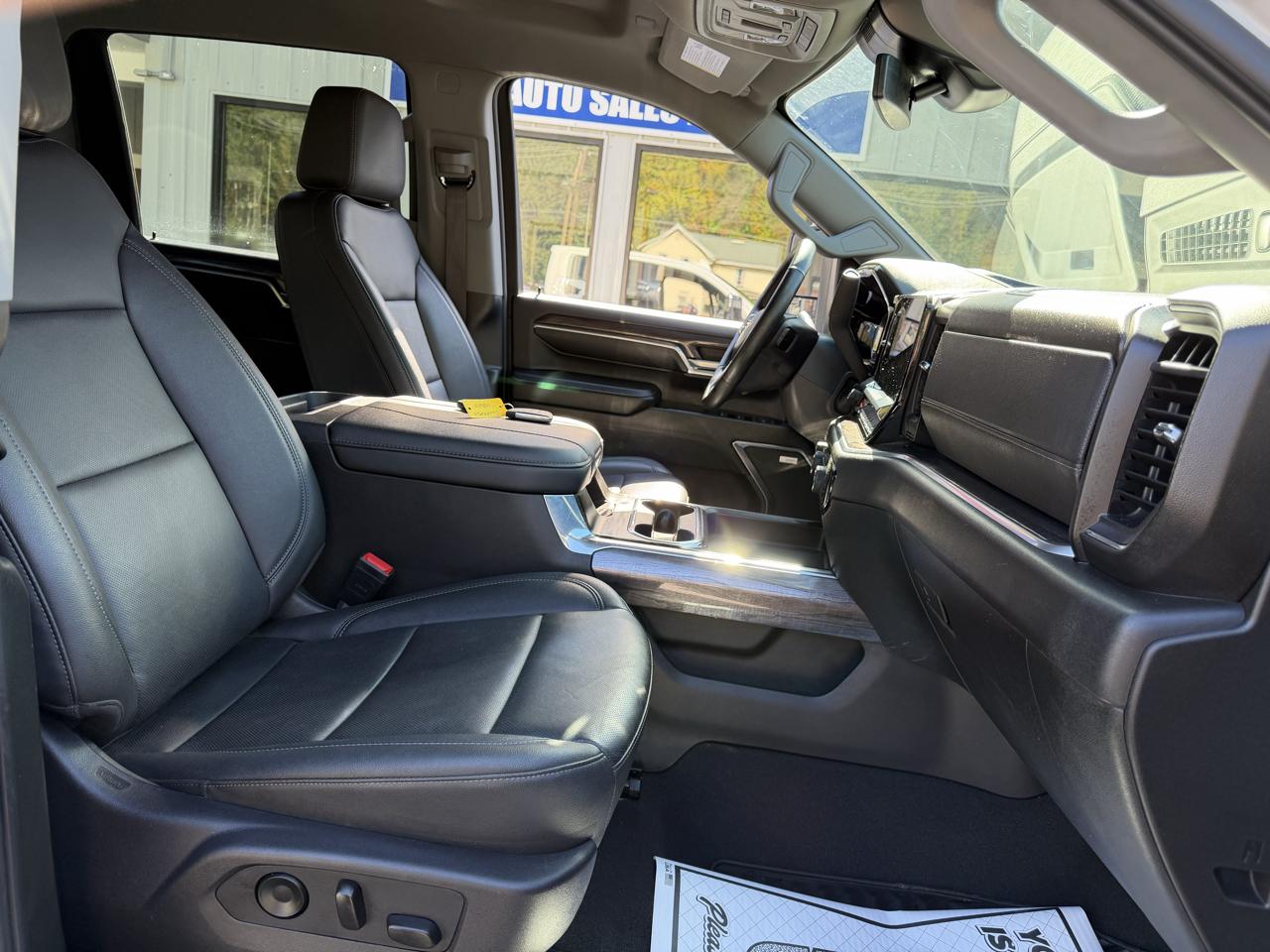 Chevrolet Silverado 3500HD LTZ Crew Cab 4WD 2024