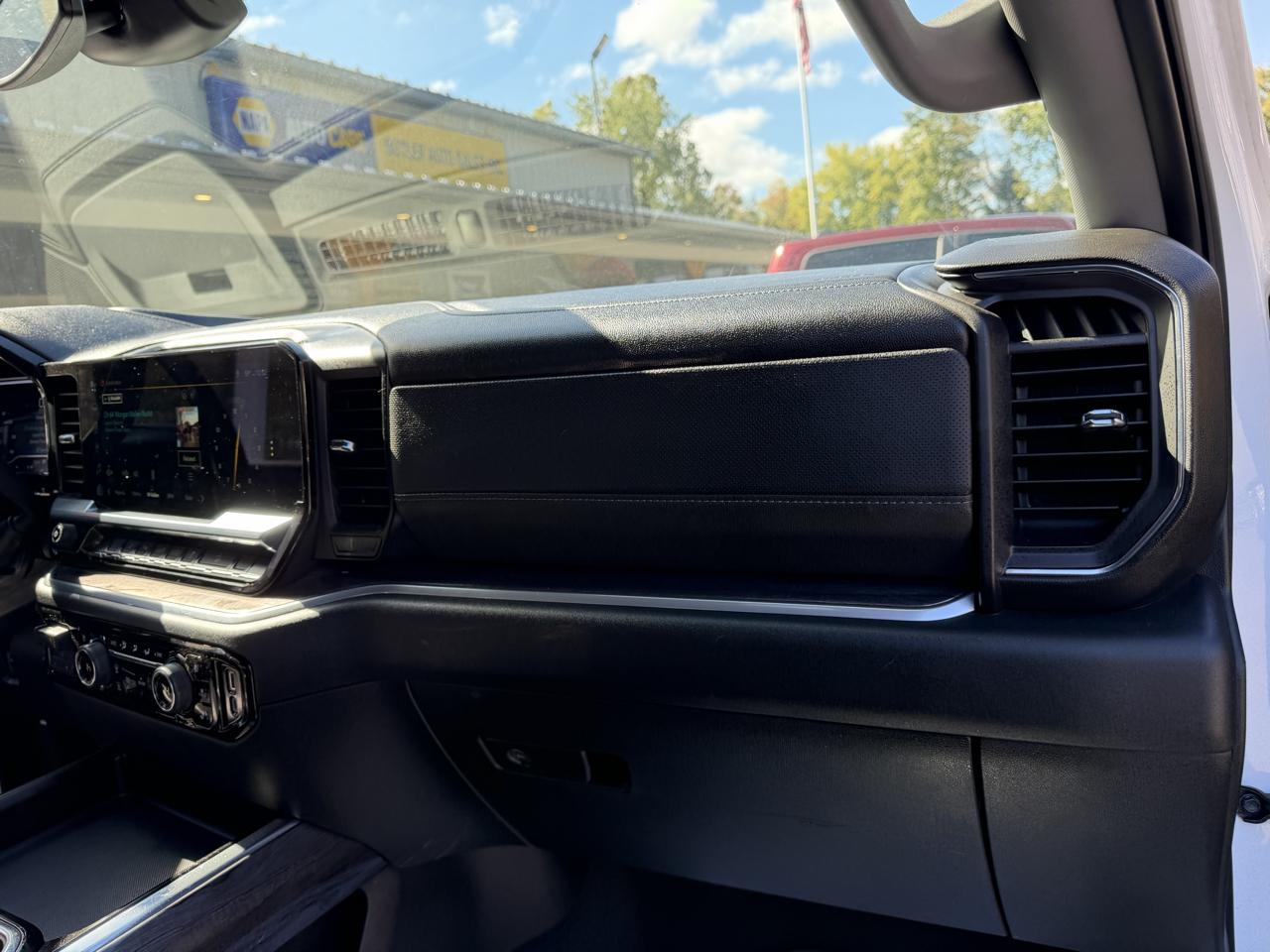 Chevrolet Silverado 3500HD LTZ Crew Cab 4WD 2024