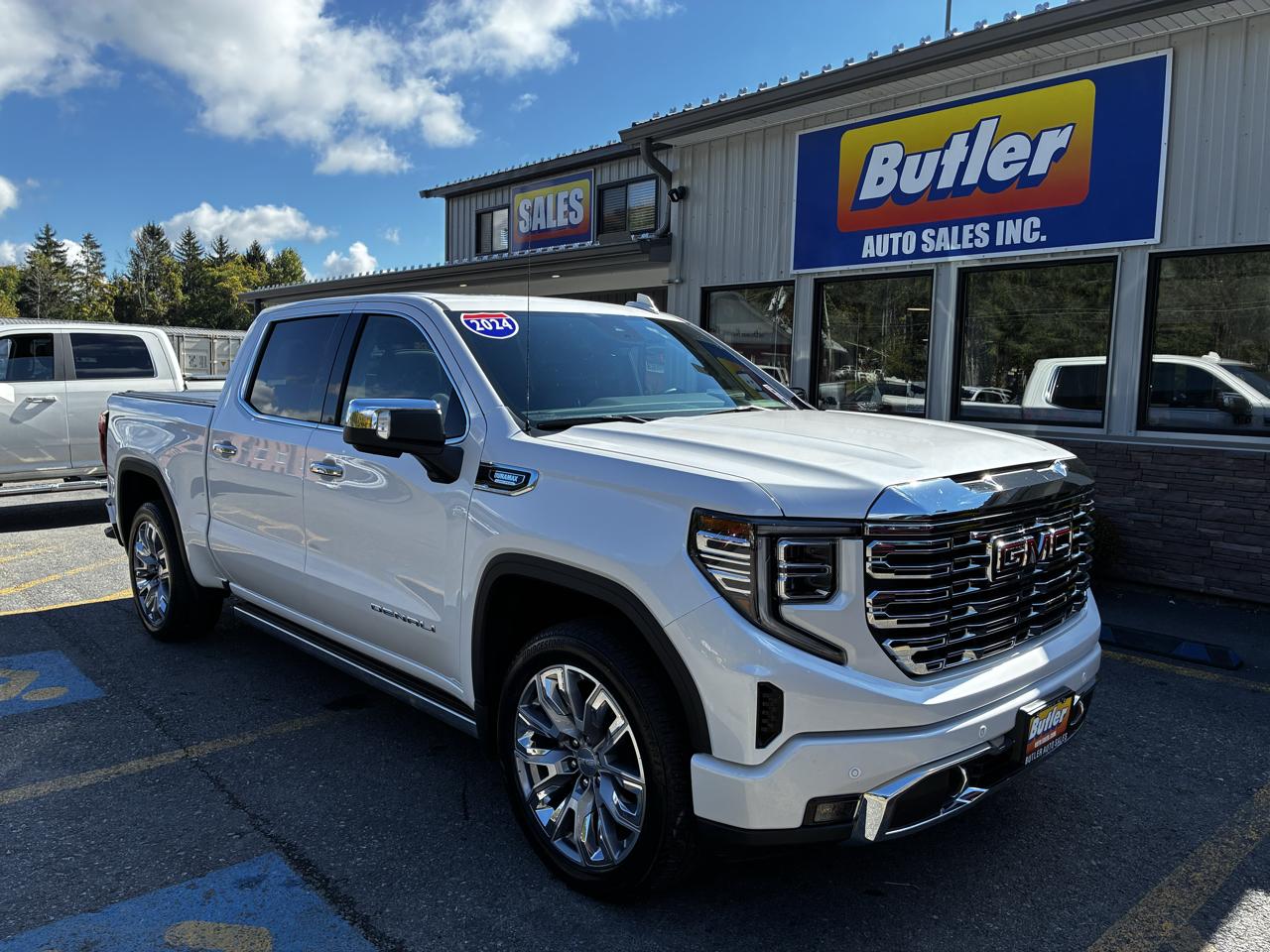 GMC Sierra 1500 Denali Crew Cab Short Box 4WD 2024