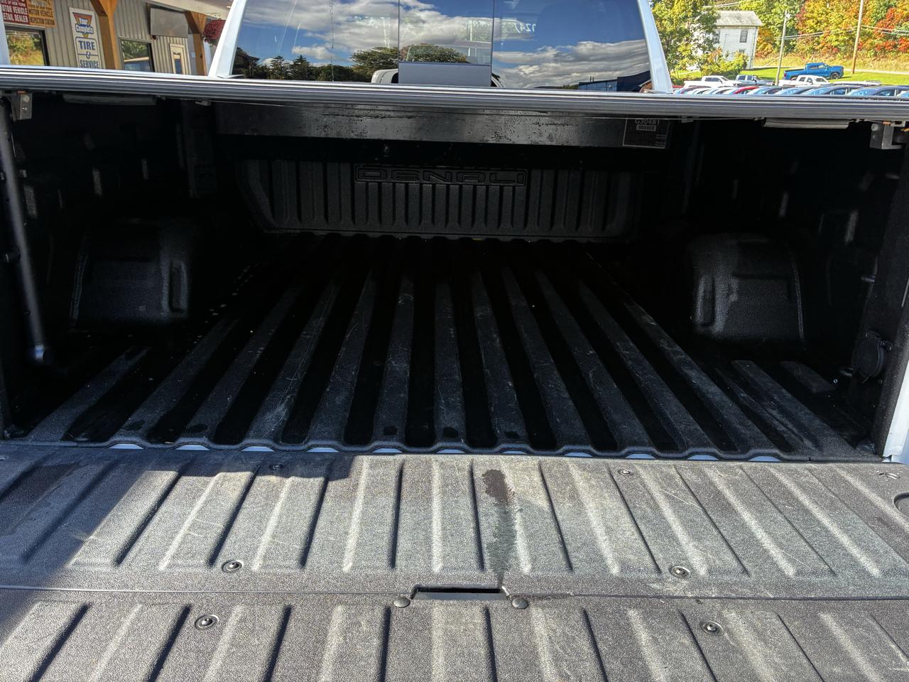 GMC Sierra 1500 Denali Crew Cab Short Box 4WD 2024