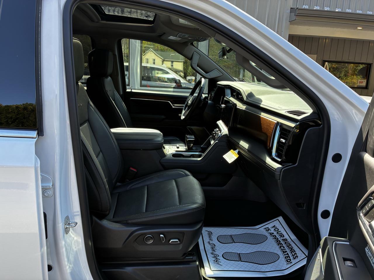 GMC Sierra 1500 Denali Crew Cab Short Box 4WD 2024