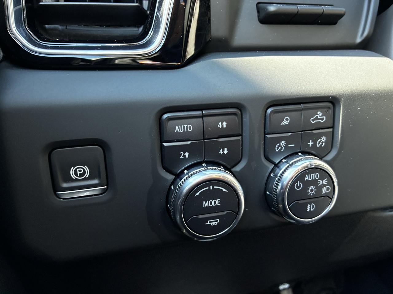 GMC Sierra 1500 Denali Crew Cab Short Box 4WD 2024