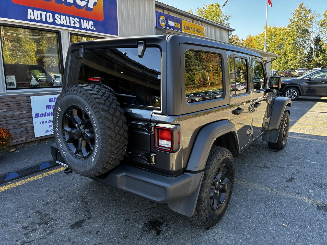 Jeep Wrangler Unlimited Sport 2021