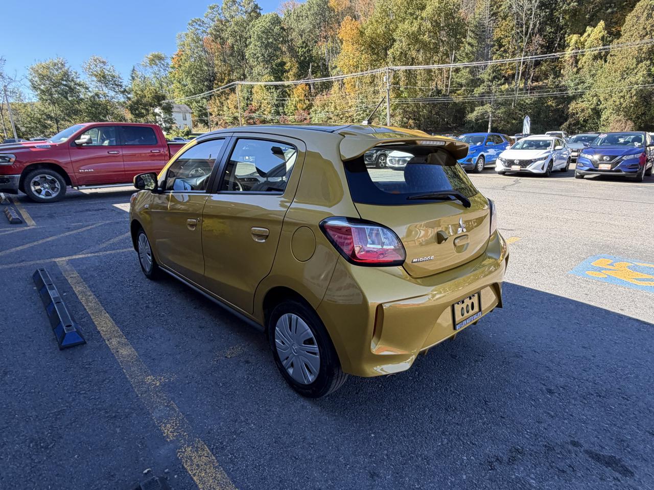 Mitsubishi Mirage ES CVT 2024