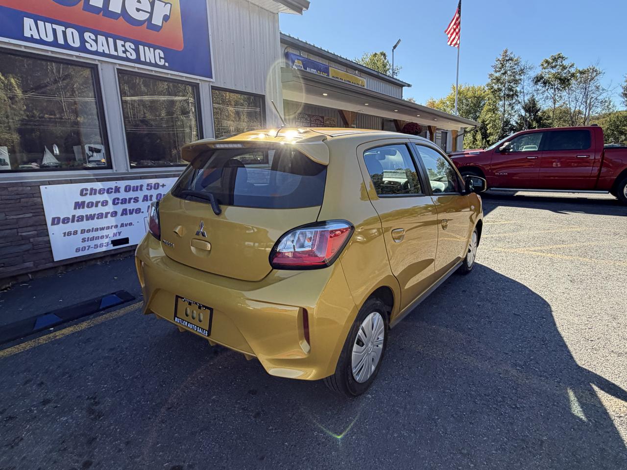 Mitsubishi Mirage ES CVT 2024