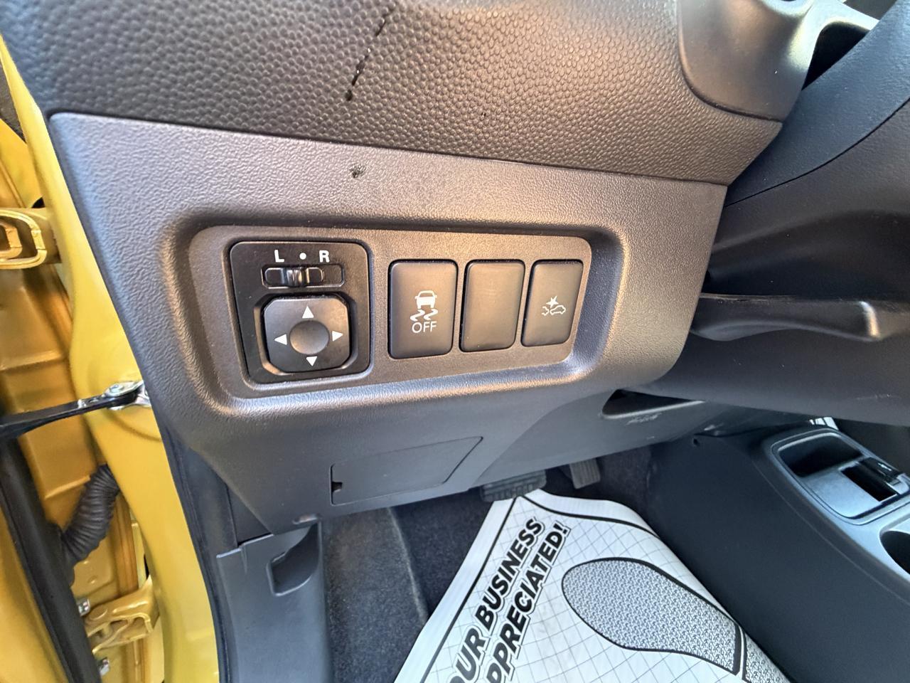 Mitsubishi Mirage ES CVT 2024
