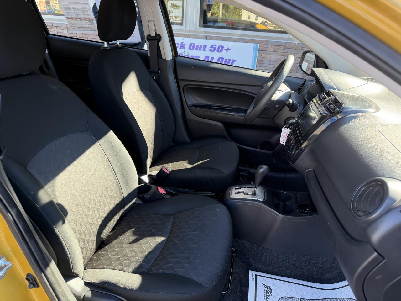 Mitsubishi Mirage ES CVT 2024