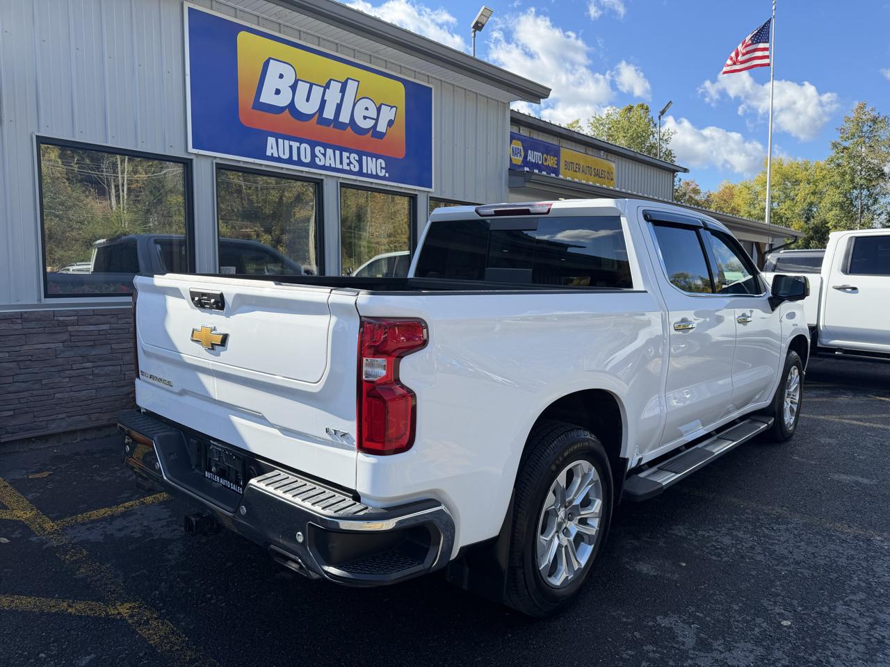 Chevrolet Silverado 1500 LTZ Crew Cab 4WD 2024