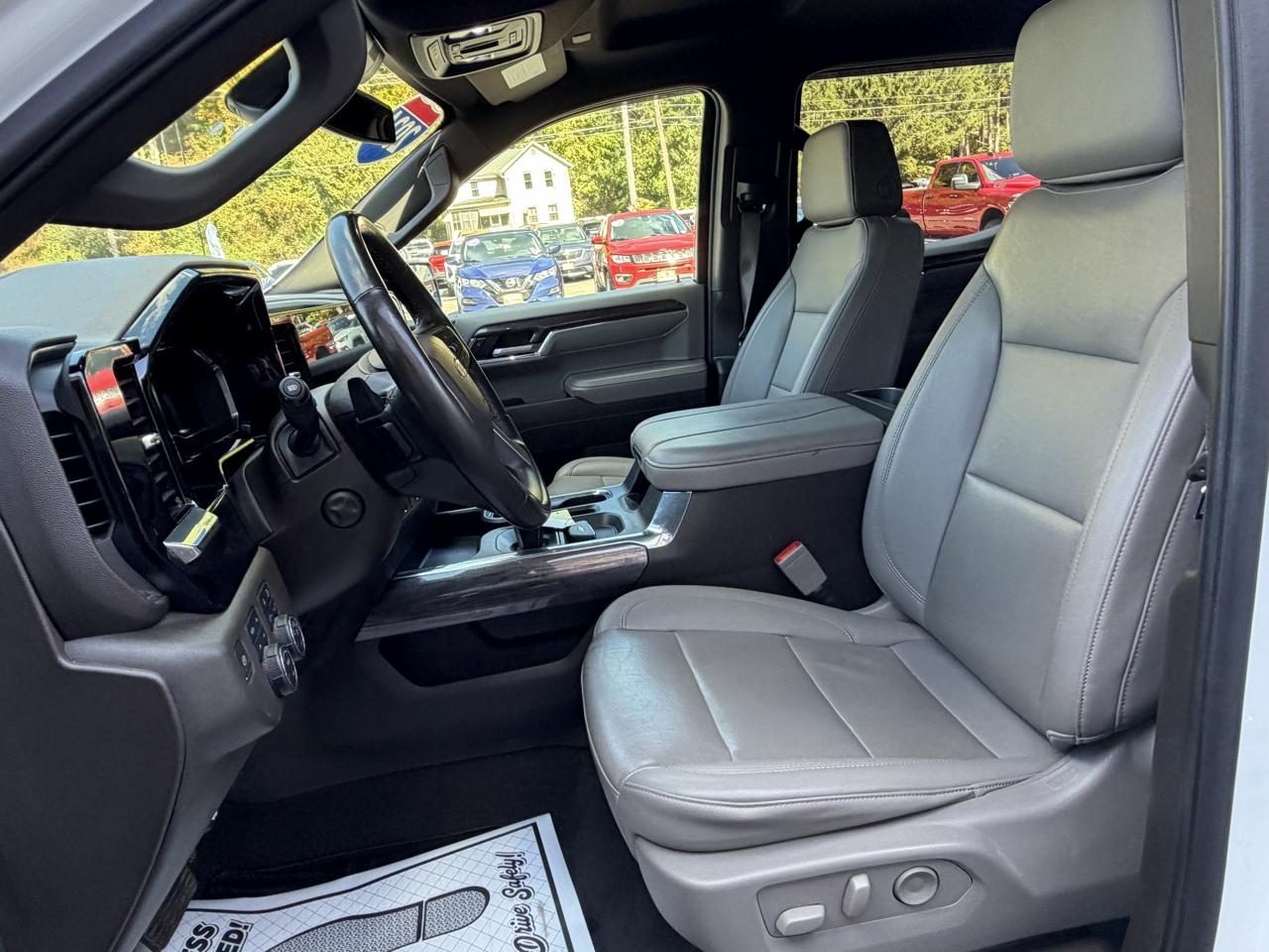 Chevrolet Silverado 1500 LTZ Crew Cab 4WD 2024