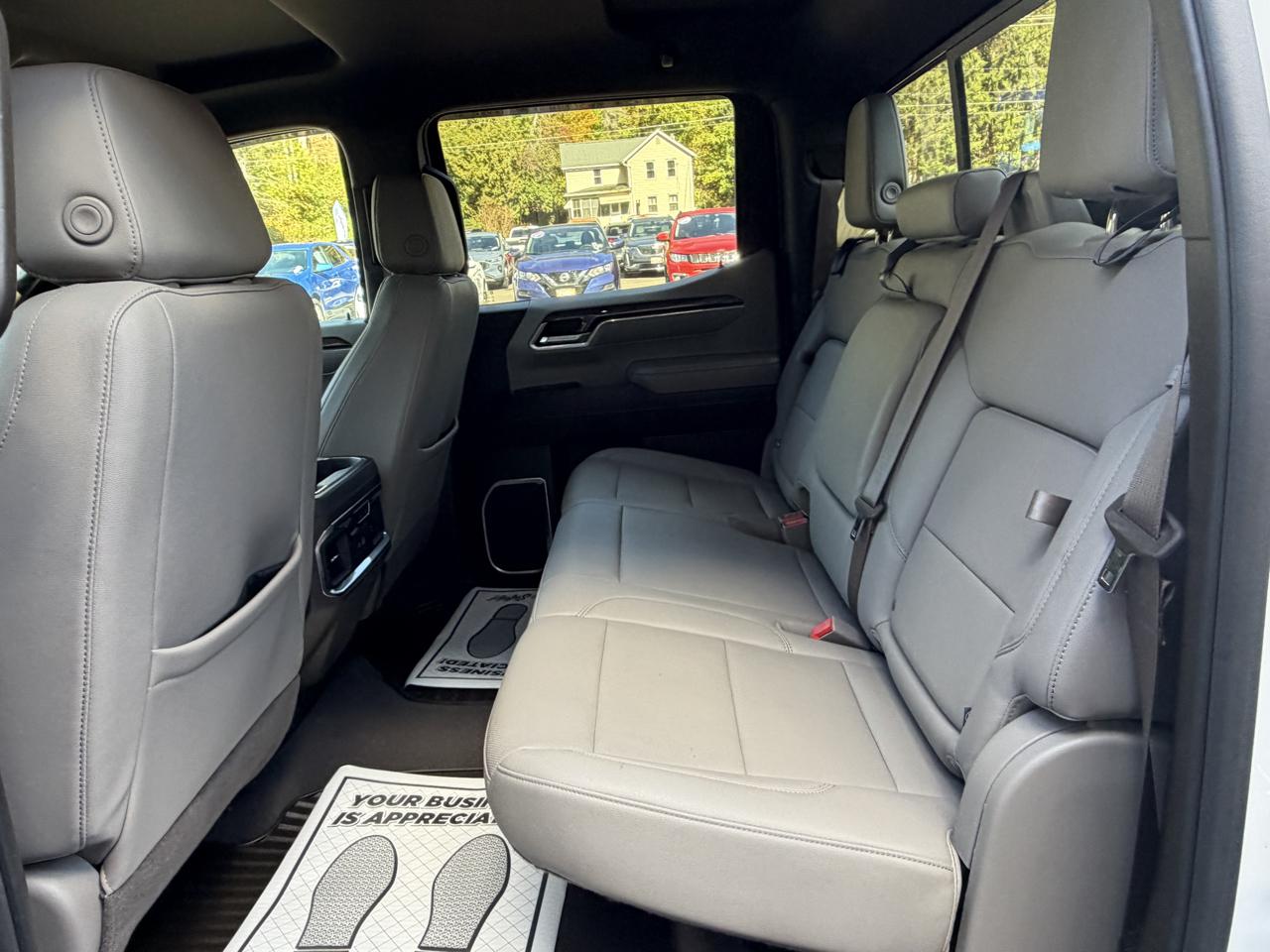 Chevrolet Silverado 1500 LTZ Crew Cab 4WD 2024