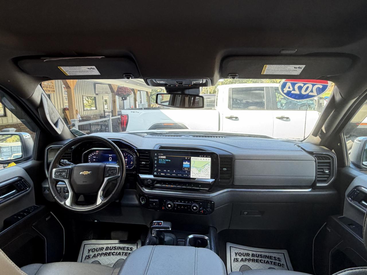 Chevrolet Silverado 1500 LTZ Crew Cab 4WD 2024