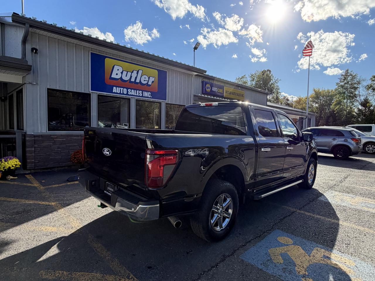 Ford F-150 XLT SuperCrew 4WD 2025