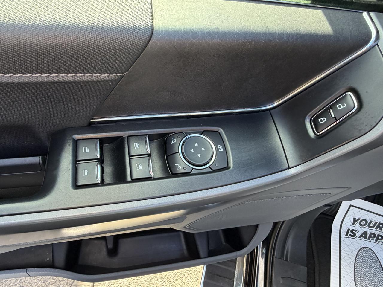 Ford F-150 XLT SuperCrew 4WD 2025