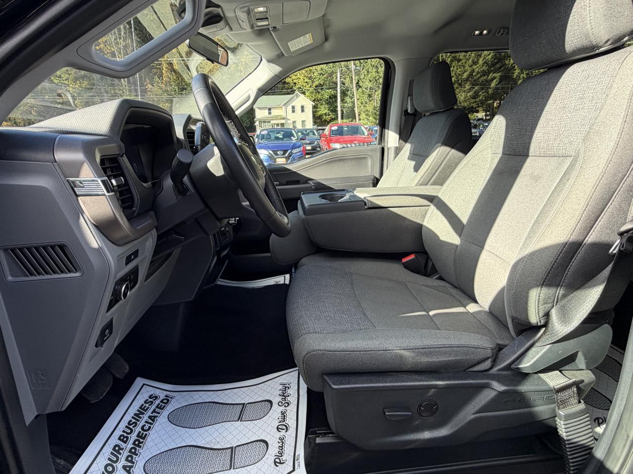 Ford F-150 XLT SuperCrew 4WD 2025