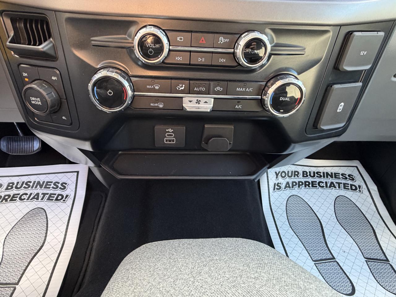 Ford F-150 XLT SuperCrew 4WD 2025