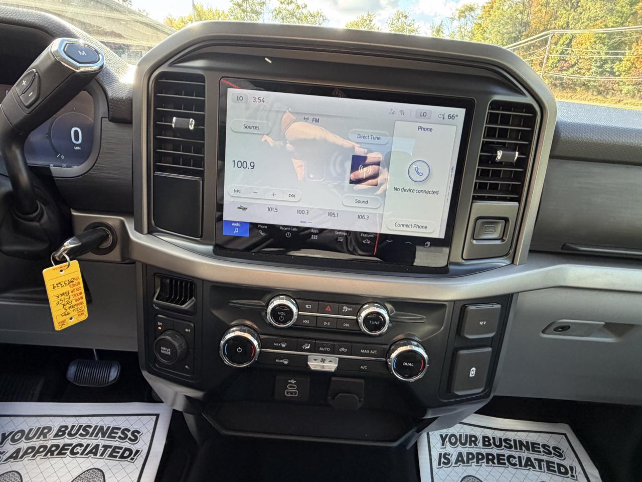 Ford F-150 XLT SuperCrew 4WD 2025