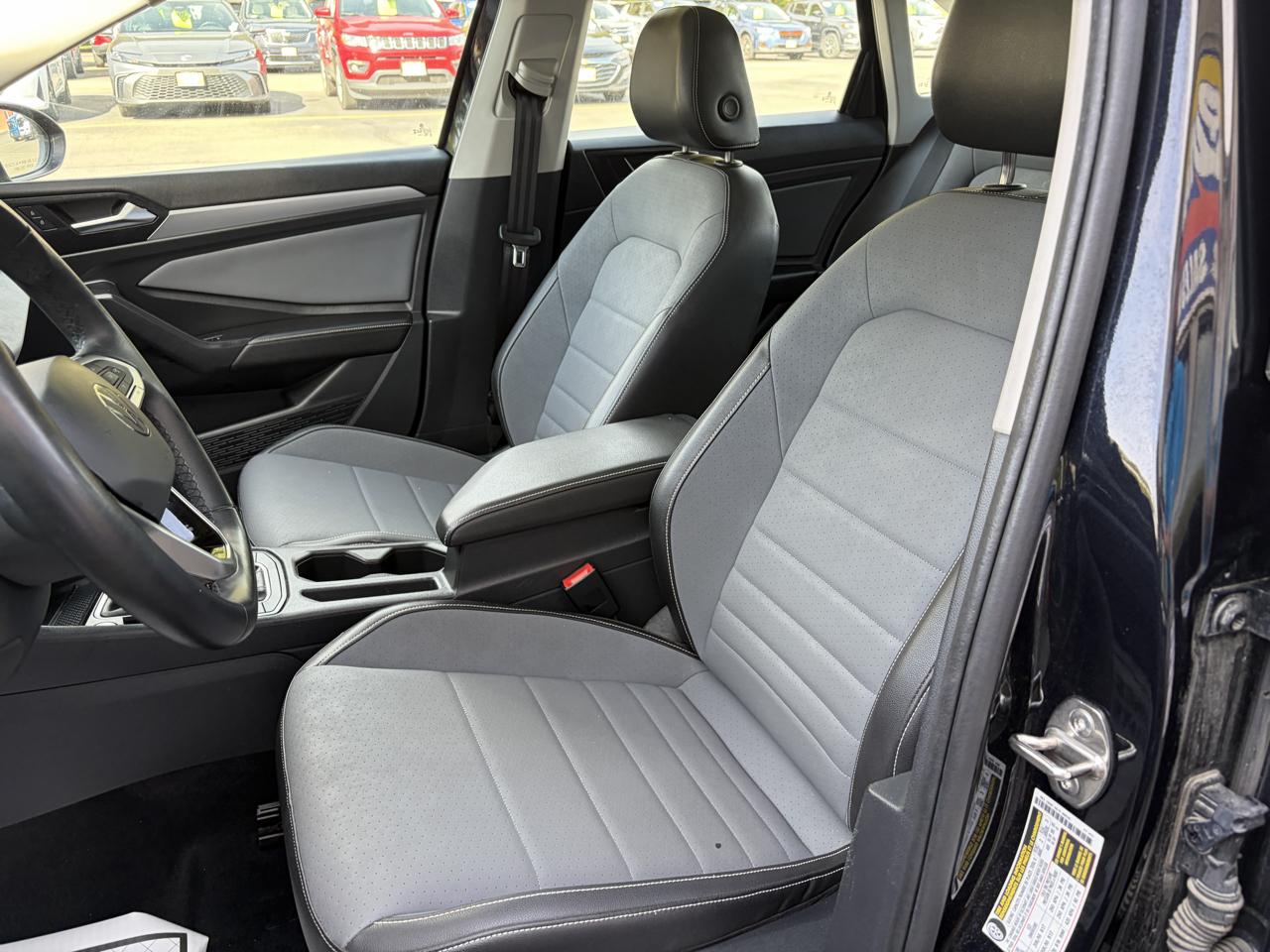 Volkswagen Jetta SE 2025