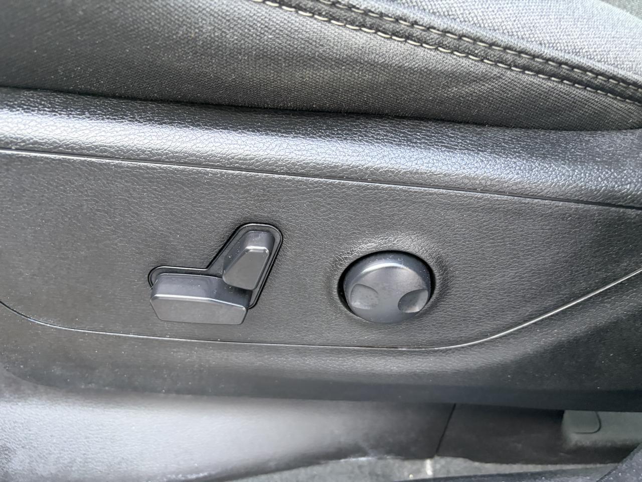 RAM 1500 Big Horn Crew Cab SWB 4WD 2023
