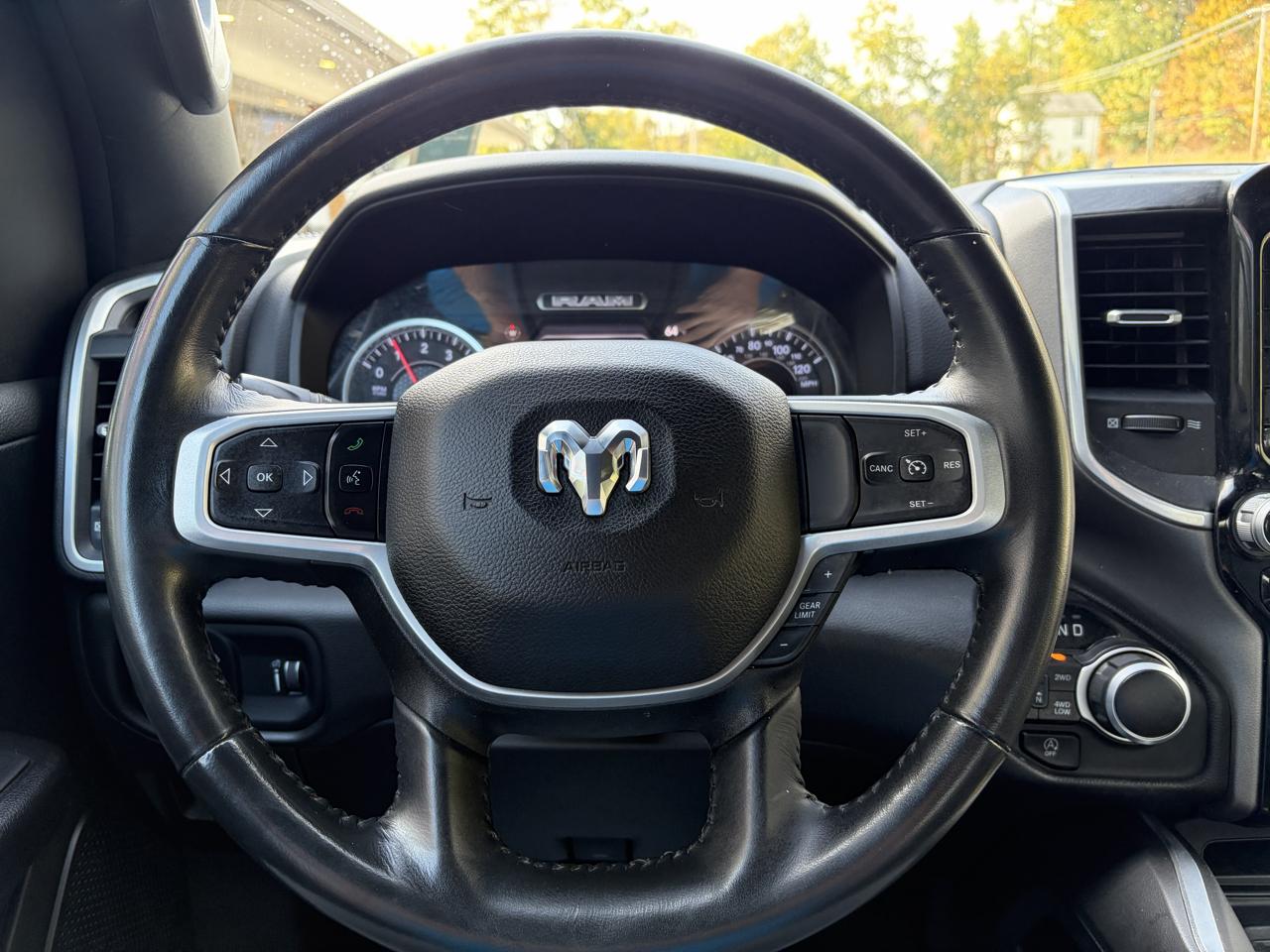 RAM 1500 Big Horn Crew Cab SWB 4WD 2023