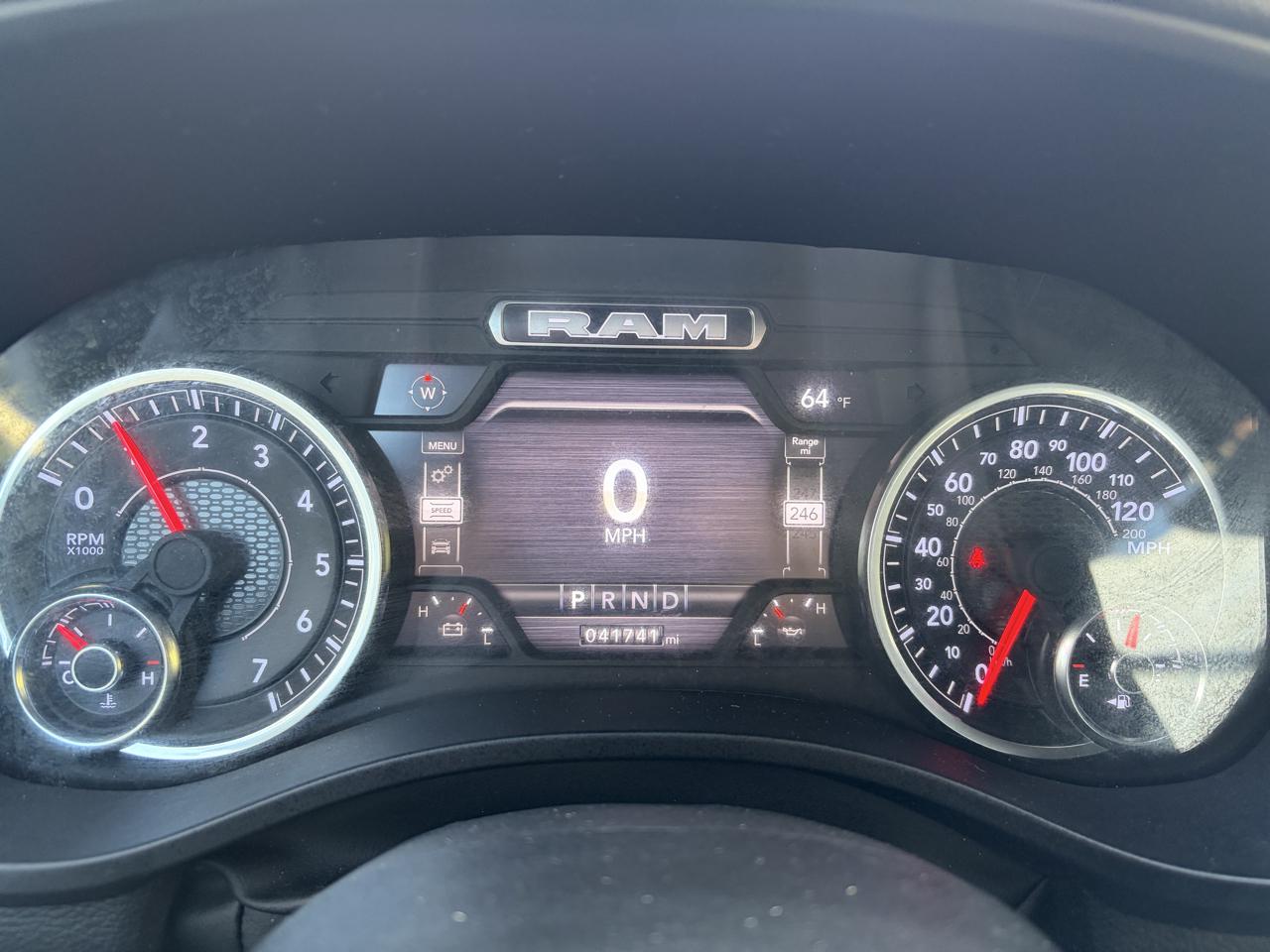 RAM 1500 Big Horn Crew Cab SWB 4WD 2023