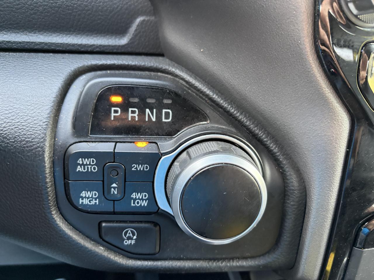 RAM 1500 Big Horn Crew Cab SWB 4WD 2023