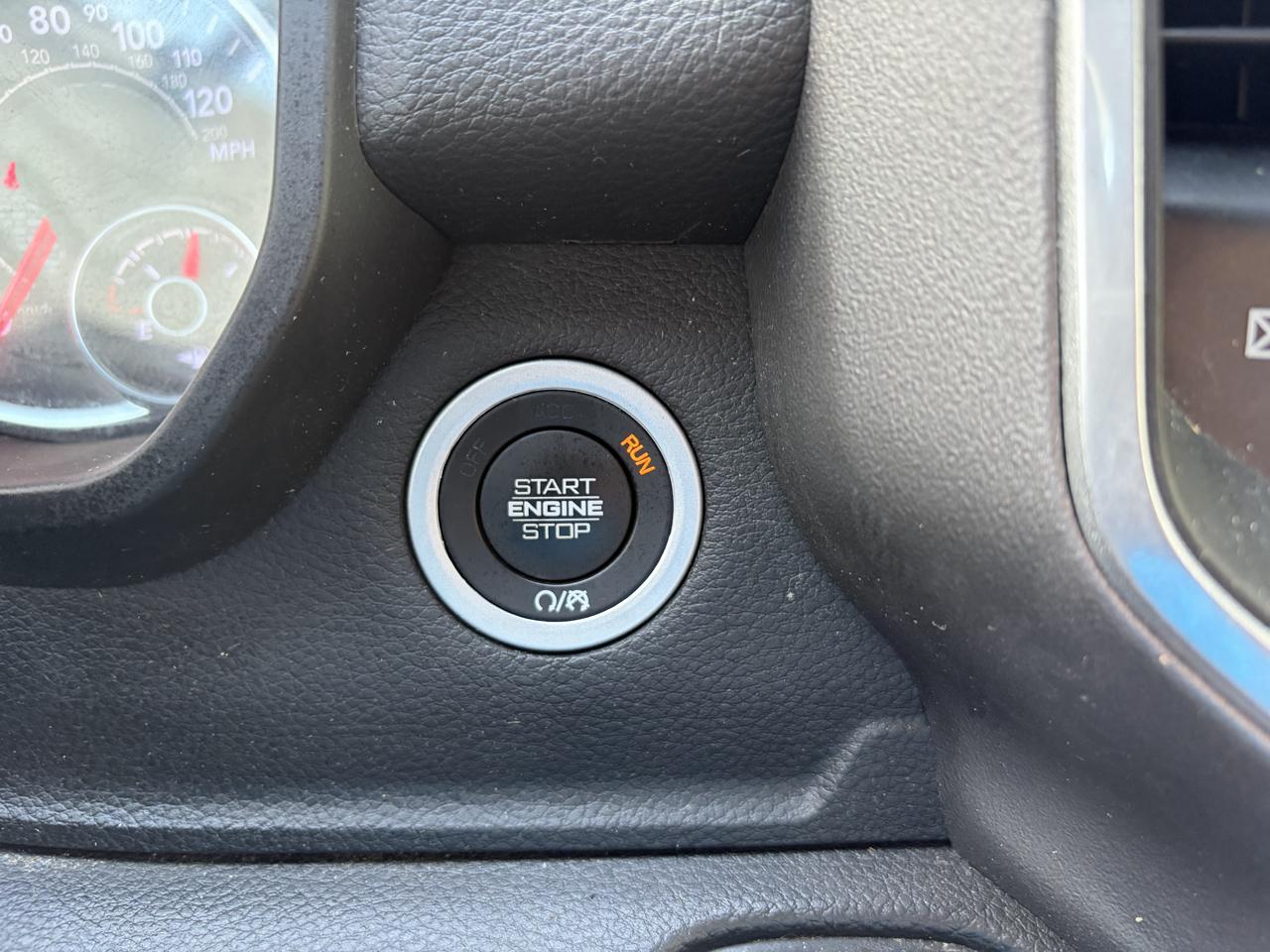 RAM 1500 Big Horn Crew Cab SWB 4WD 2023