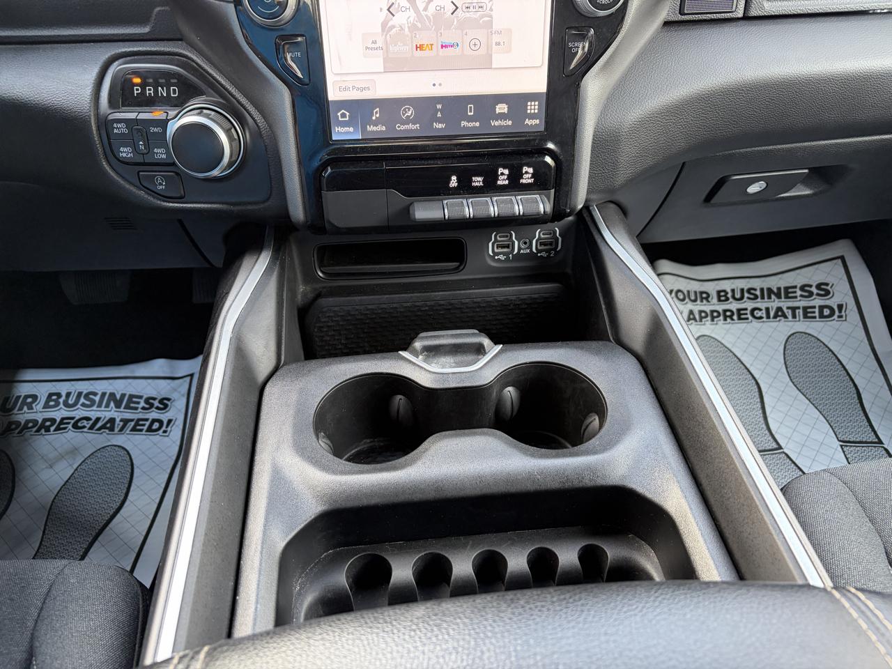 RAM 1500 Big Horn Crew Cab SWB 4WD 2023