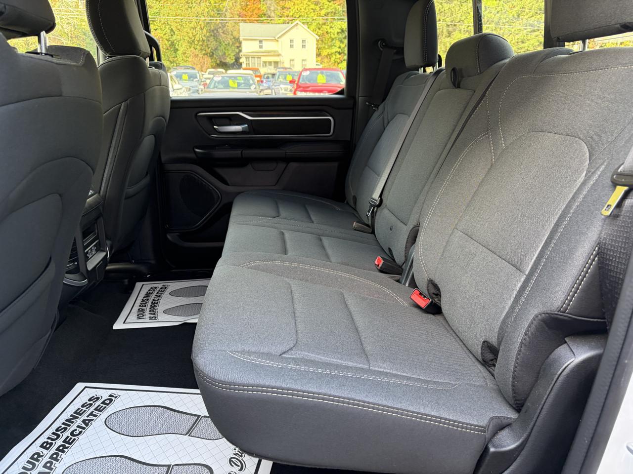RAM 1500 Big Horn Crew Cab SWB 4WD 2023