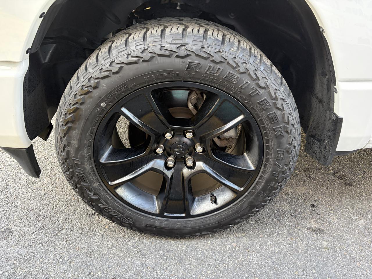 RAM 1500 Big Horn Crew Cab SWB 4WD 2023