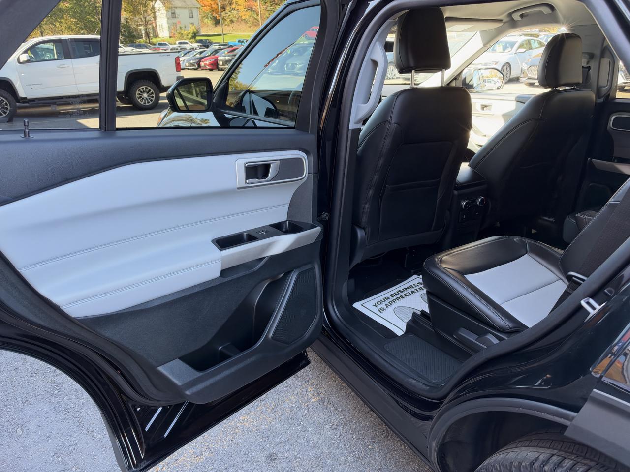 Ford Explorer XLT AWD 2023