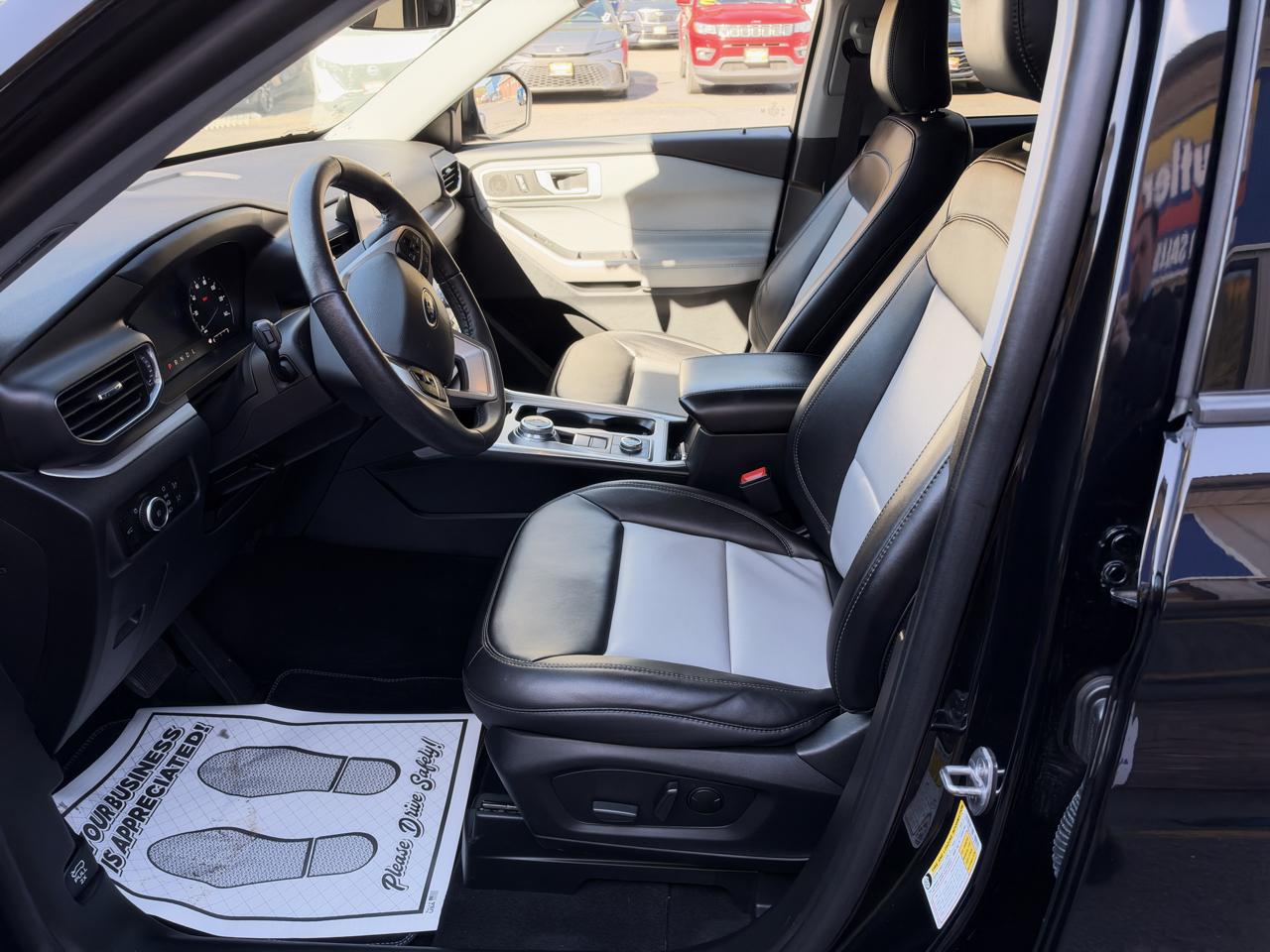 Ford Explorer XLT AWD 2023