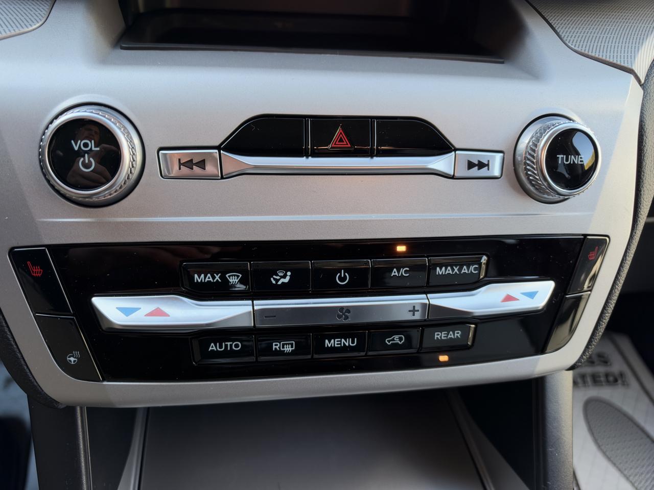Ford Explorer XLT AWD 2023