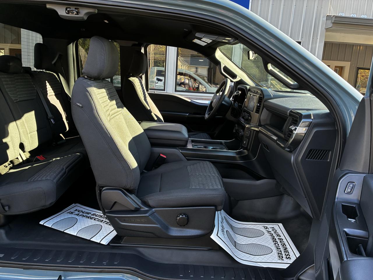 Ford F-150 XL SuperCab 6.5-ft. Bed 4WD 2023