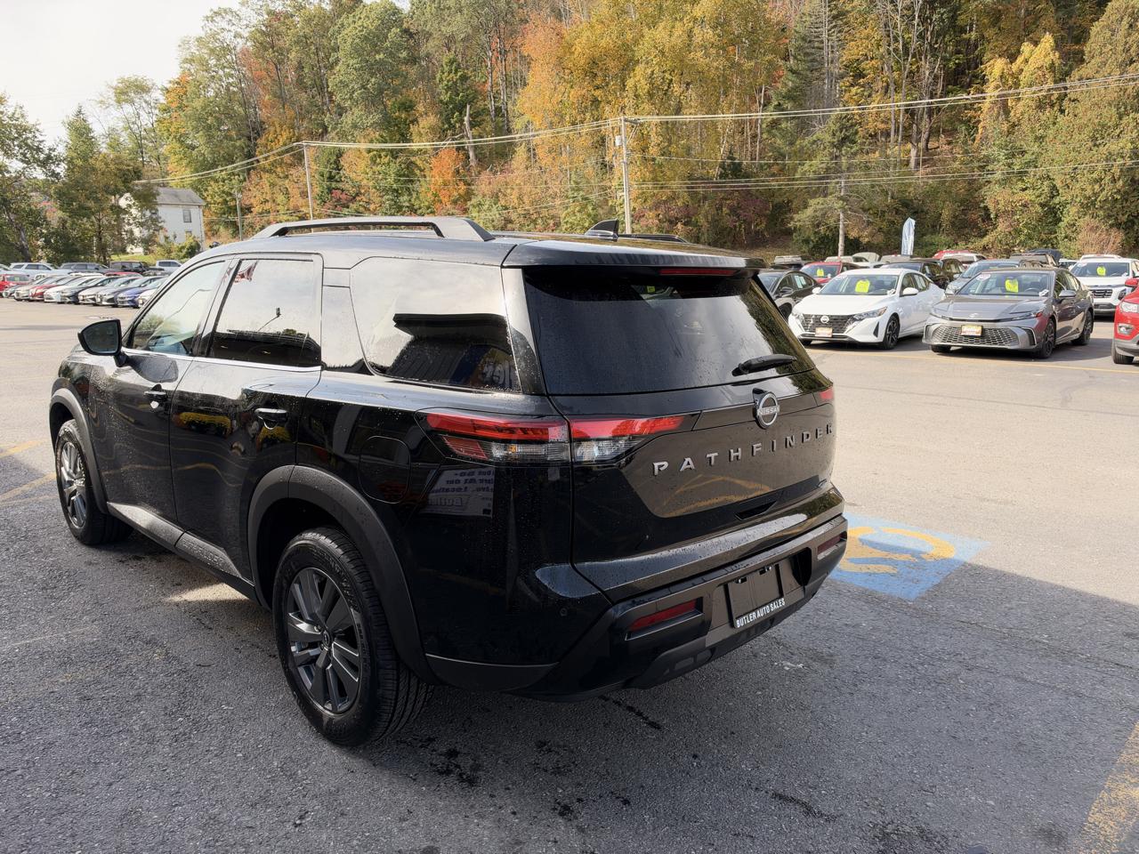 Nissan Pathfinder SV 4WD 2026