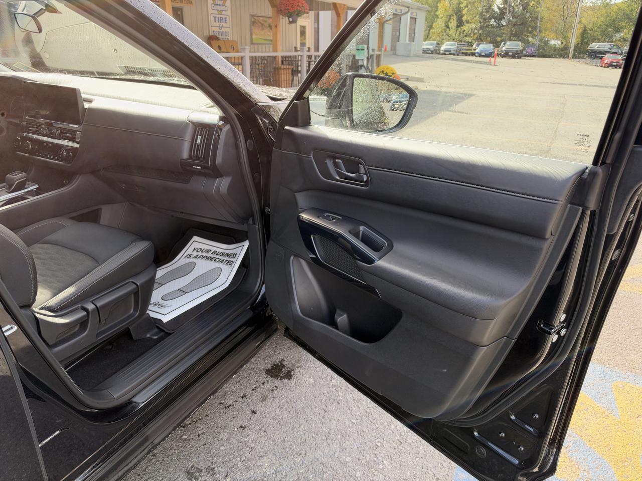 Nissan Pathfinder SV 4WD 2026