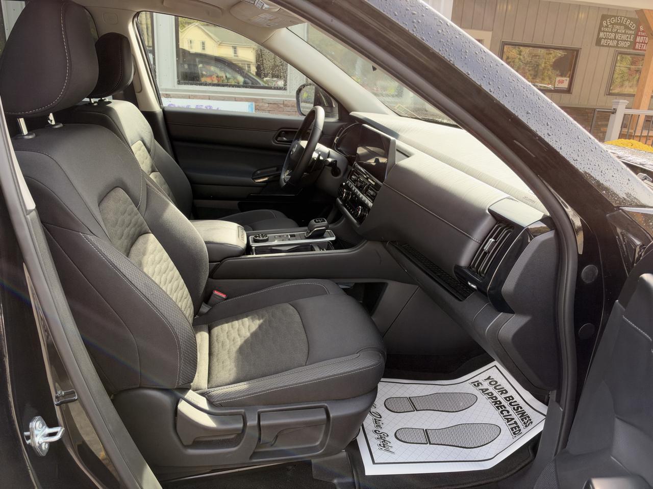 Nissan Pathfinder SV 4WD 2026
