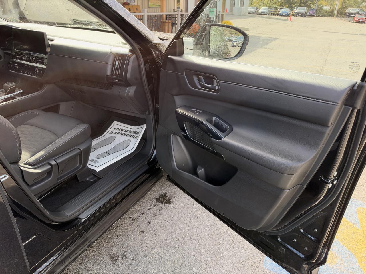 Nissan Pathfinder SV 4WD 2026