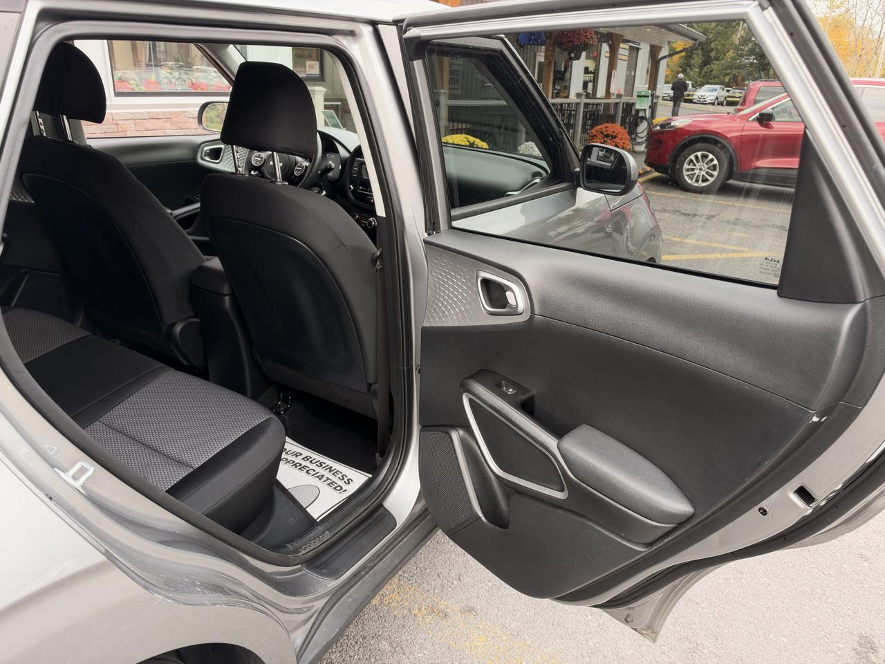 Kia Soul LX CVT 2024