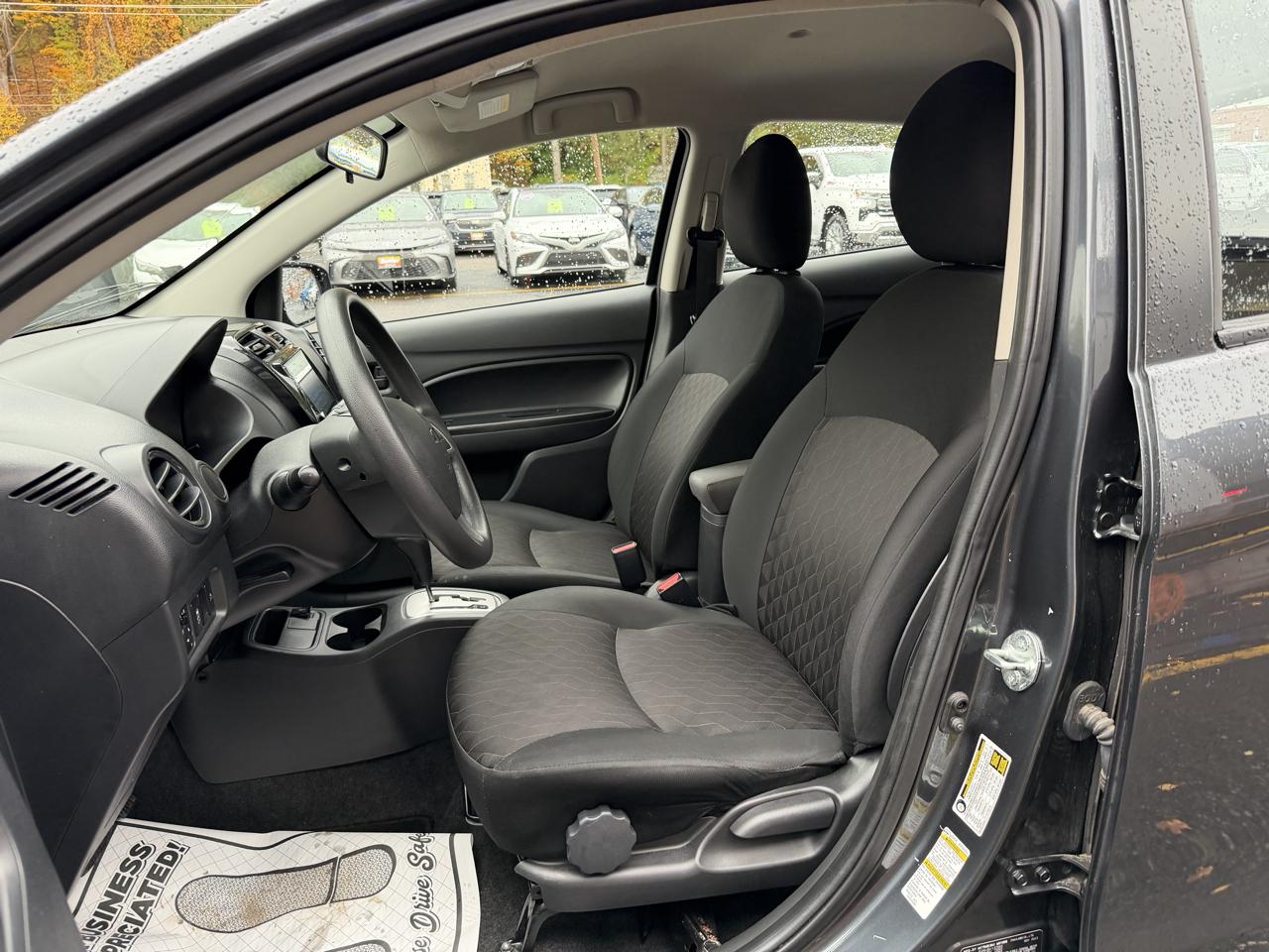 Mitsubishi Mirage ES CVT 2024