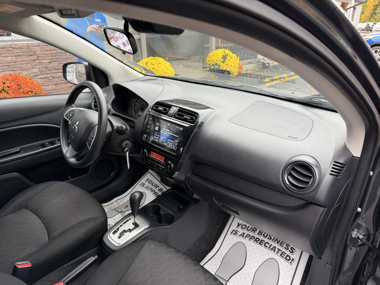 Mitsubishi Mirage ES CVT 2024