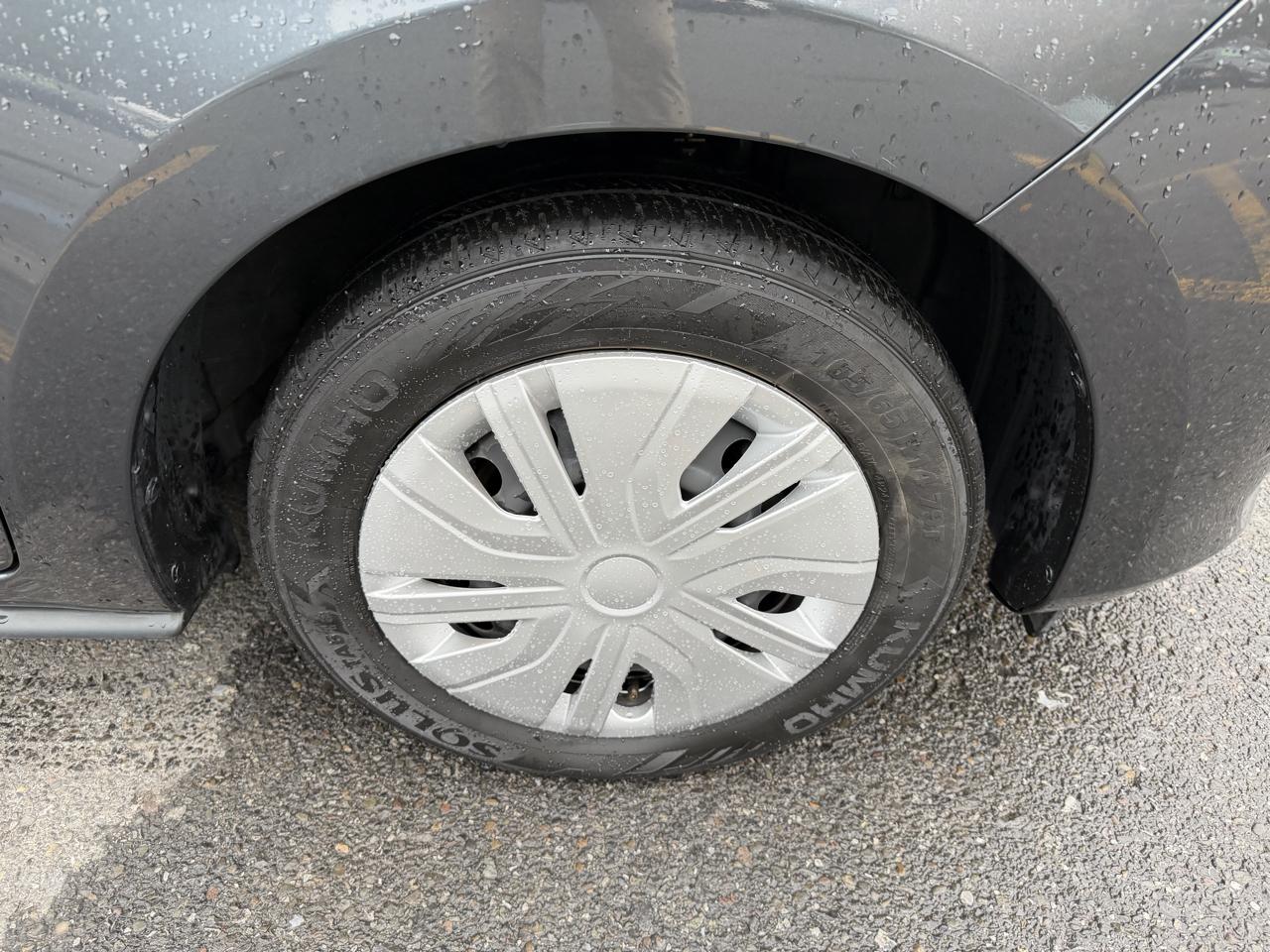 Mitsubishi Mirage ES CVT 2024