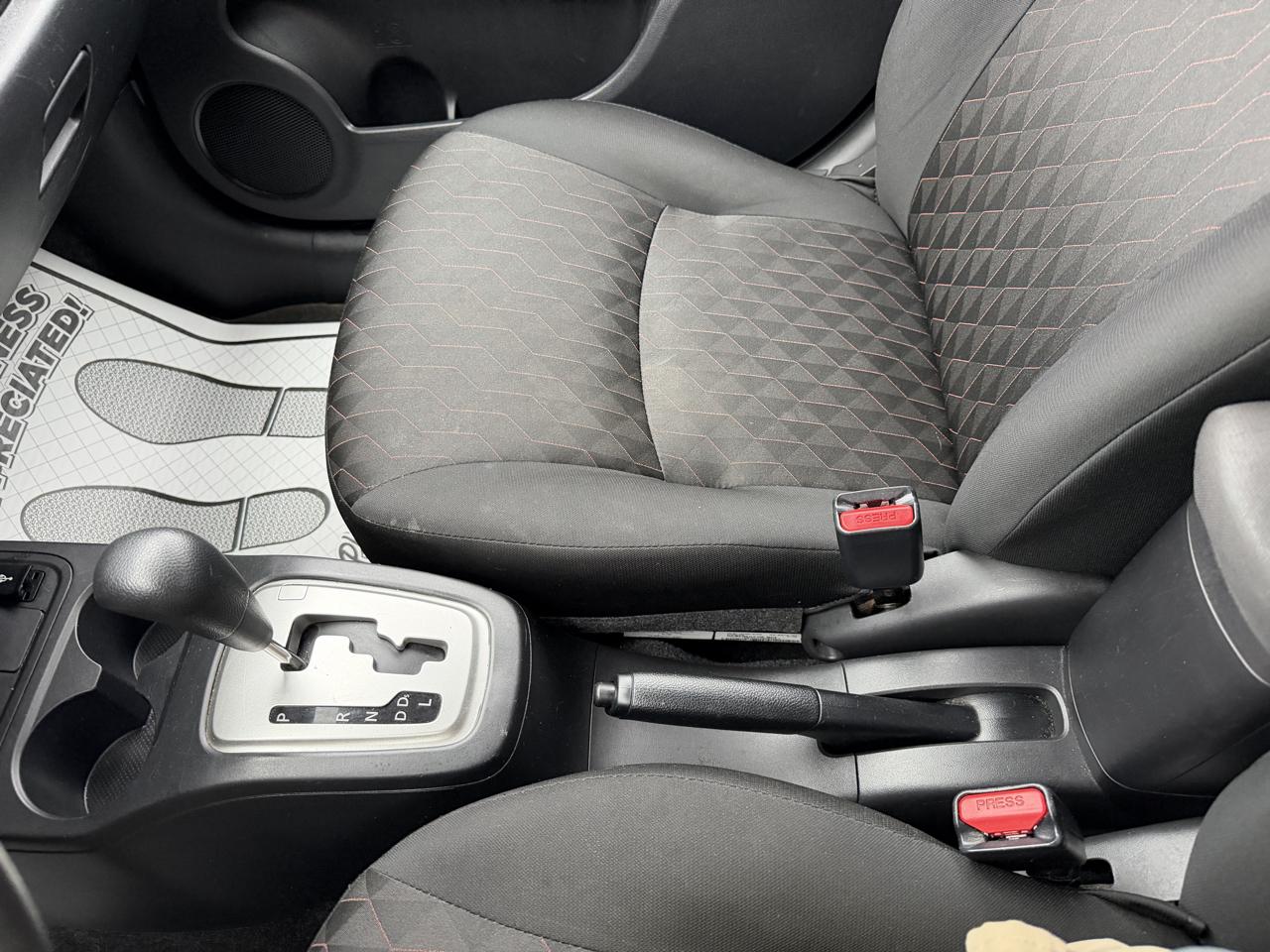 Mitsubishi Mirage ES CVT 2024